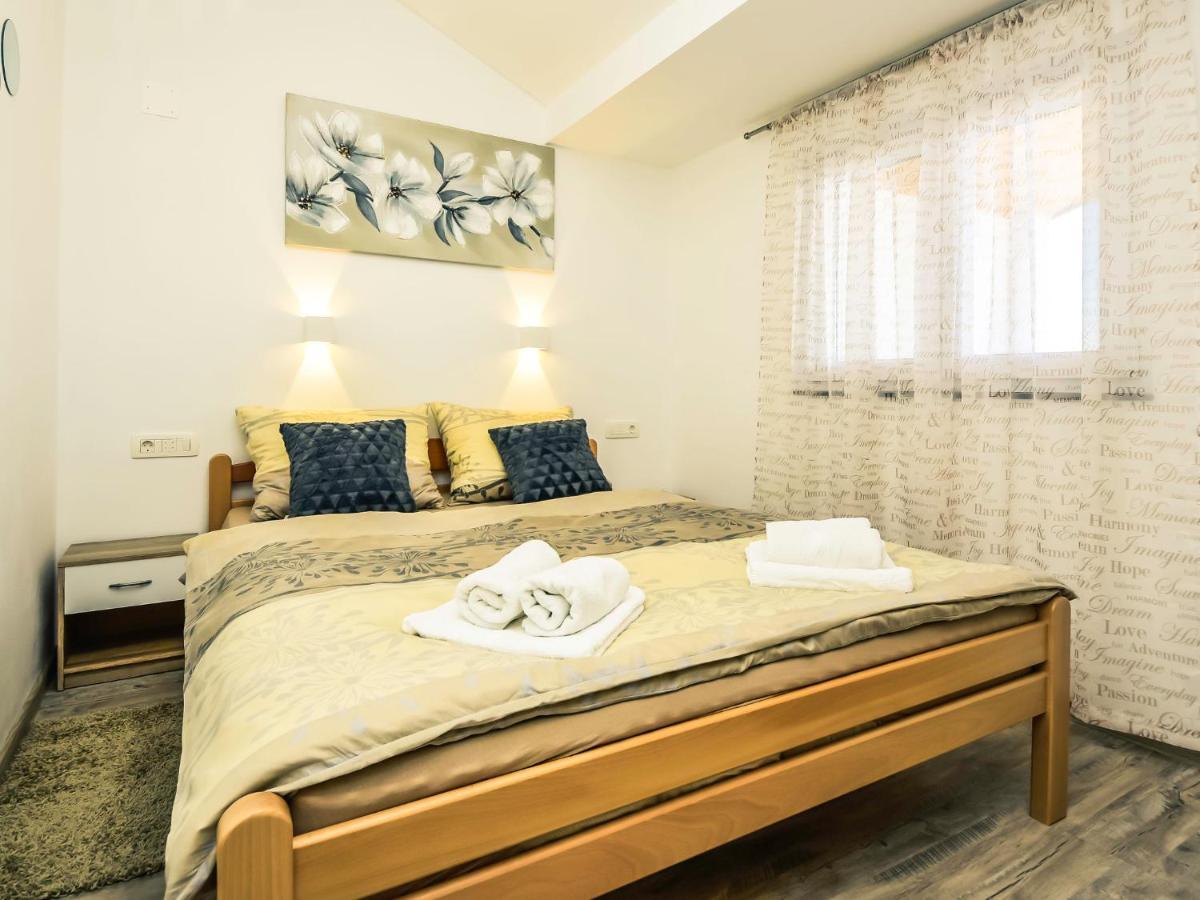 Apartment Matanovi Dvori-2 By Interhome Vir Εξωτερικό φωτογραφία