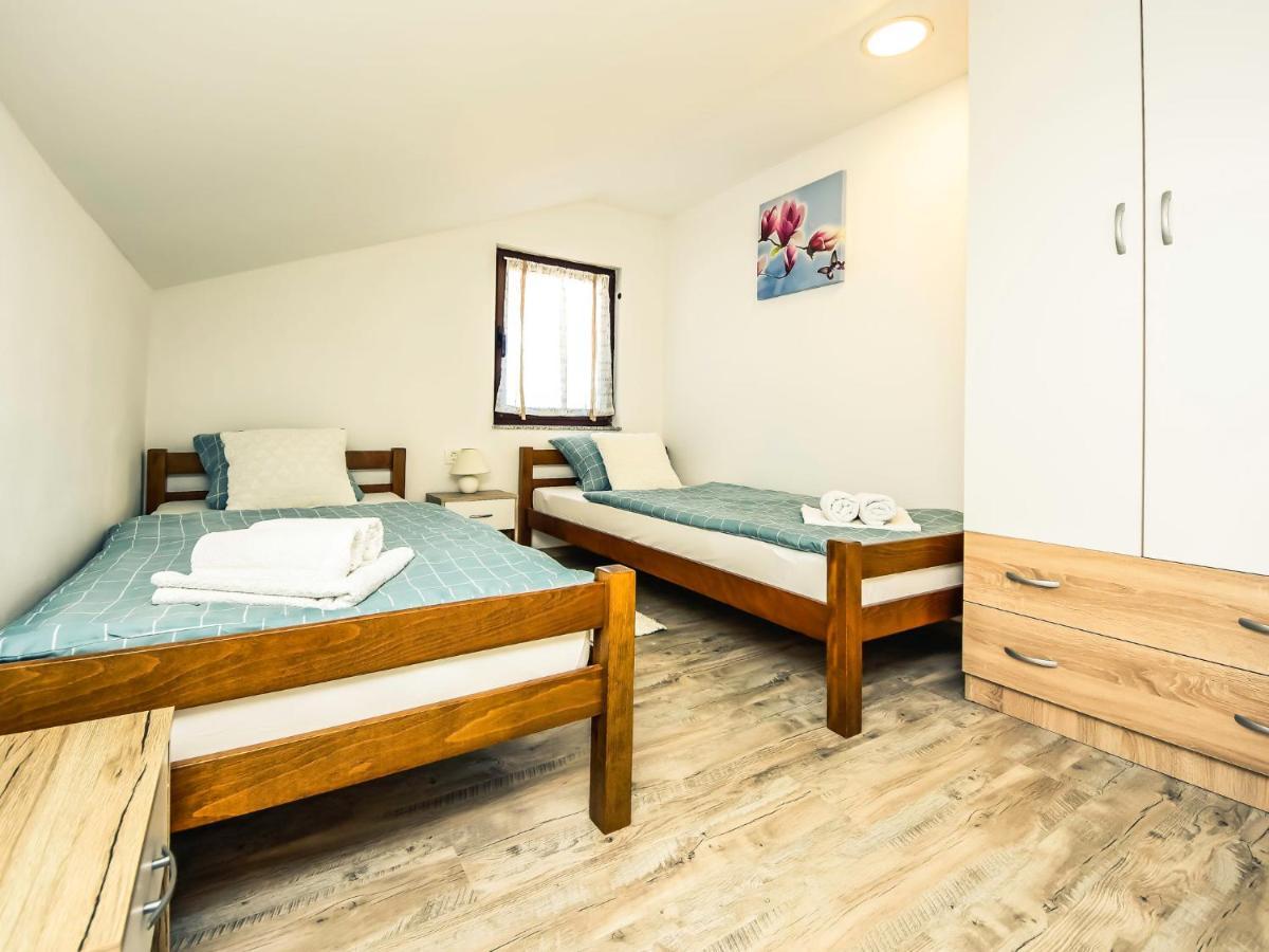 Apartment Matanovi Dvori-2 By Interhome Vir Εξωτερικό φωτογραφία